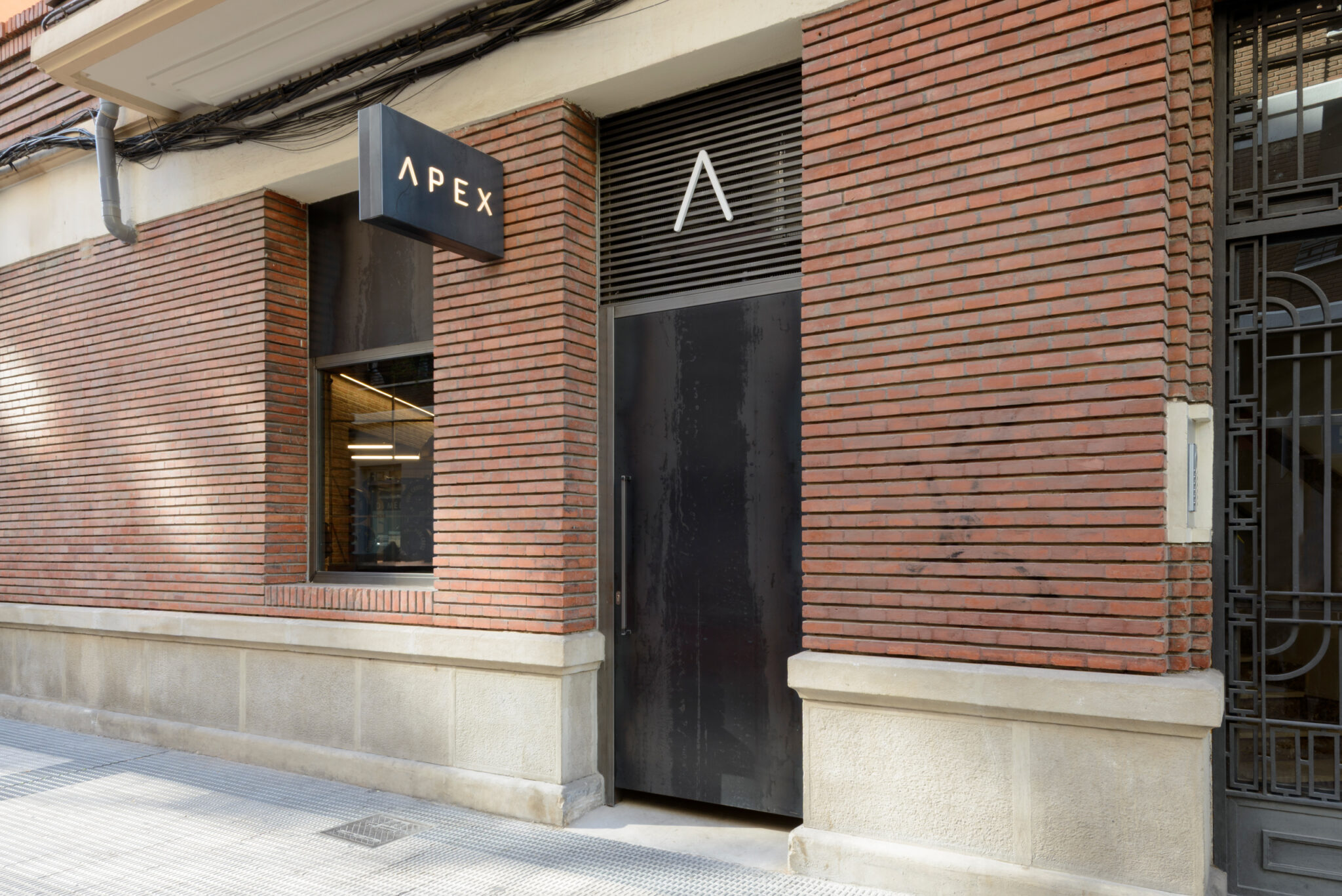 APEX75984BajaQHD-2048x1367