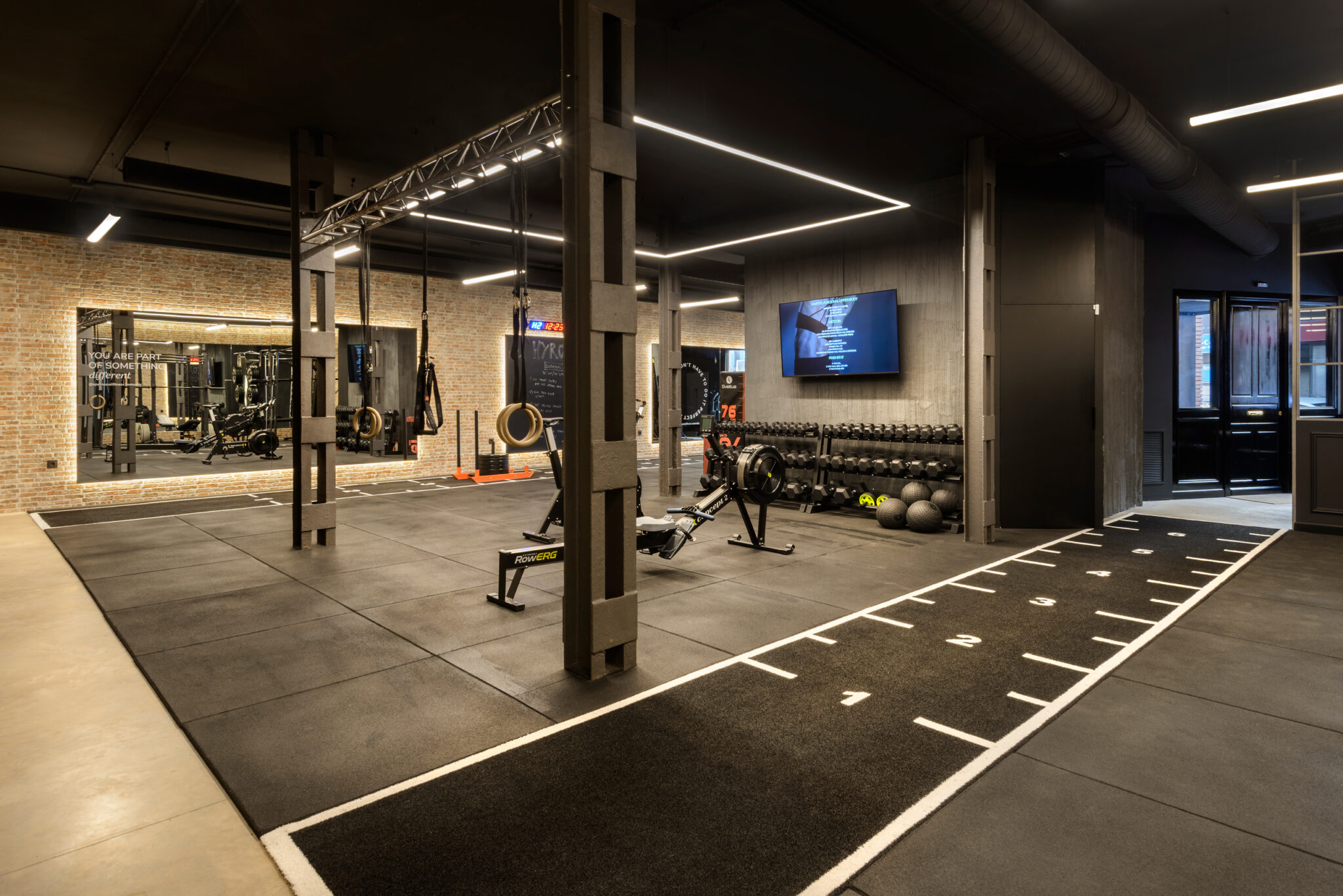 APEX76105BajaQHD-2048x1367