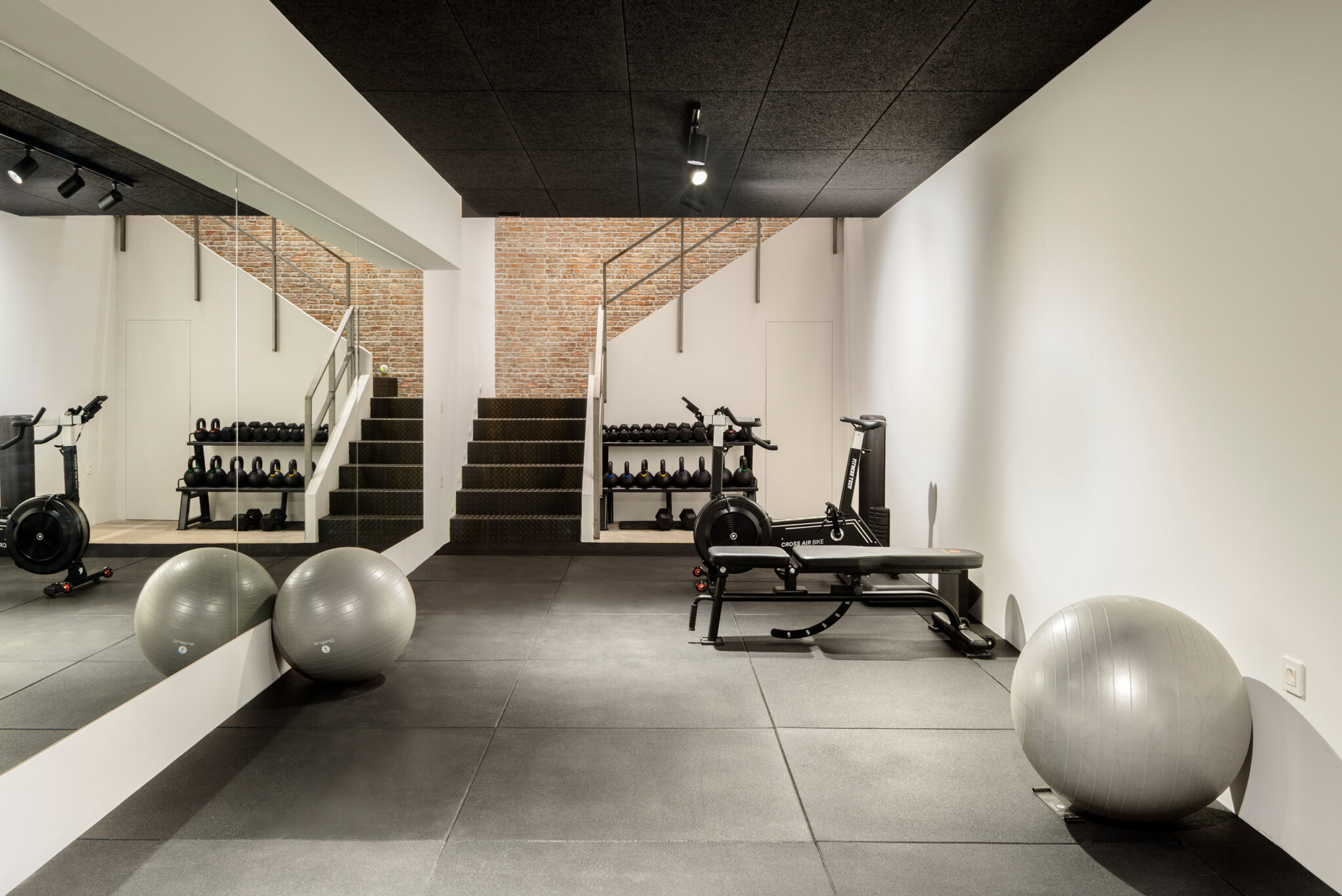 APEX76262BajaQHD-2048x1367