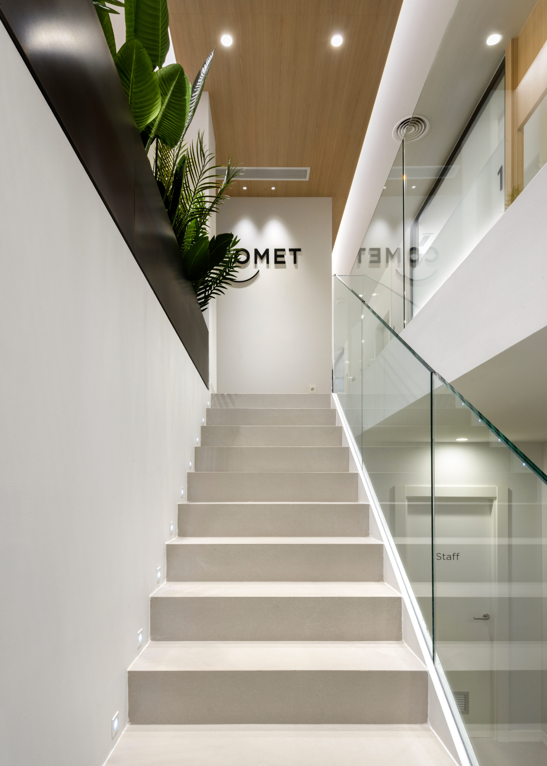 Clinica-Comet79398BajaHD-scaled