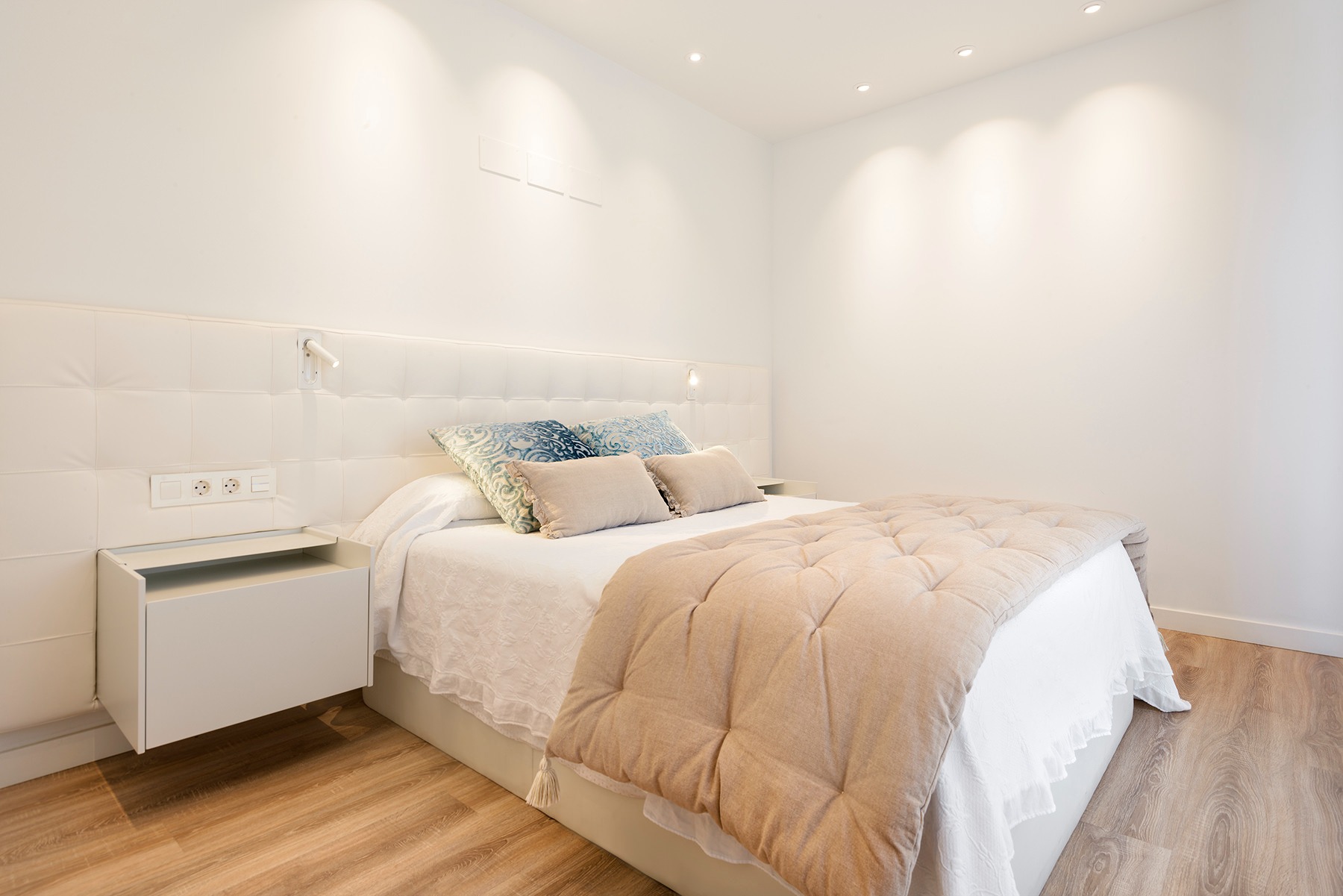 imgi_13_Fontana_72947ALTA