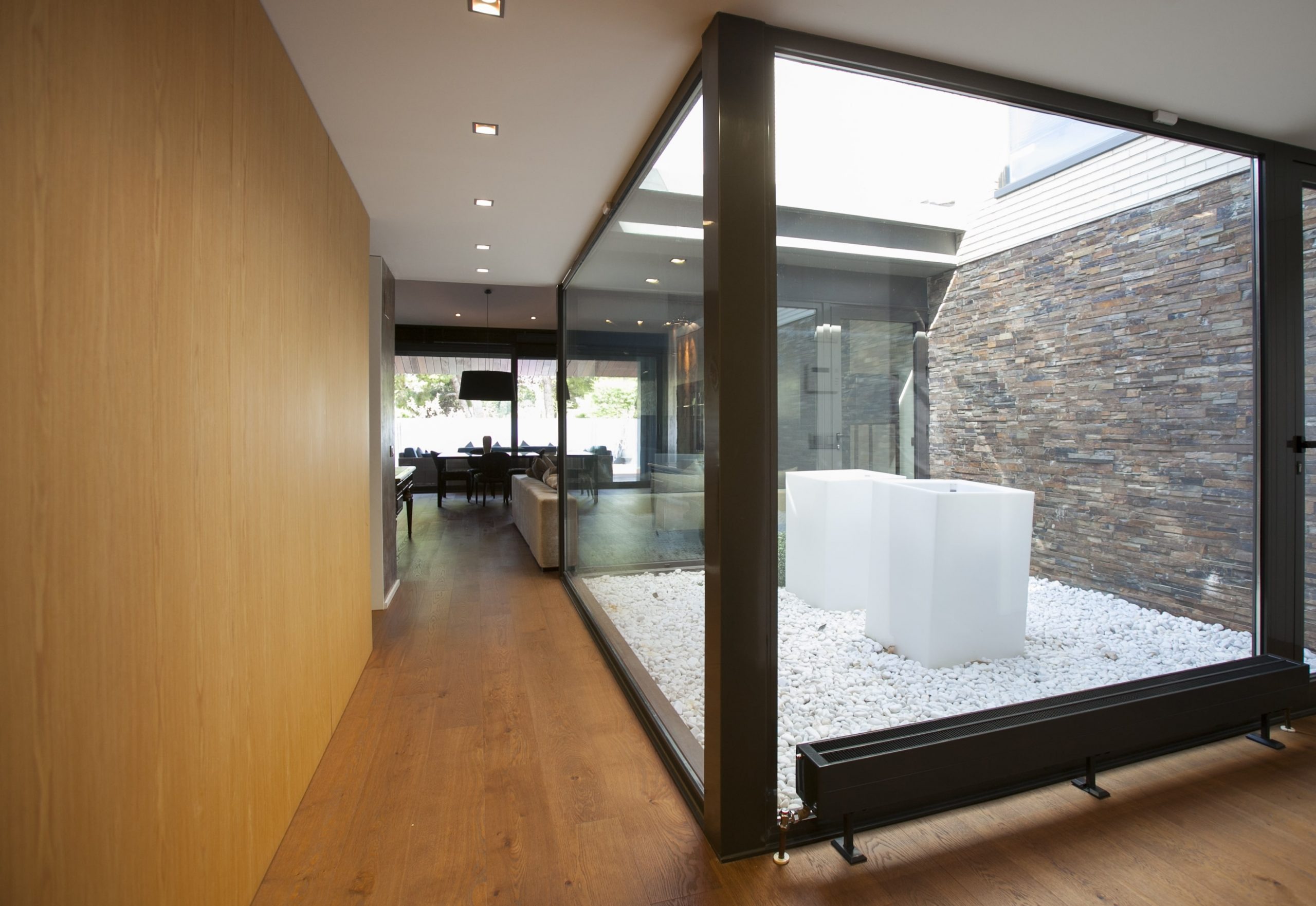 imgi_2_IMG_7733-min-scaled