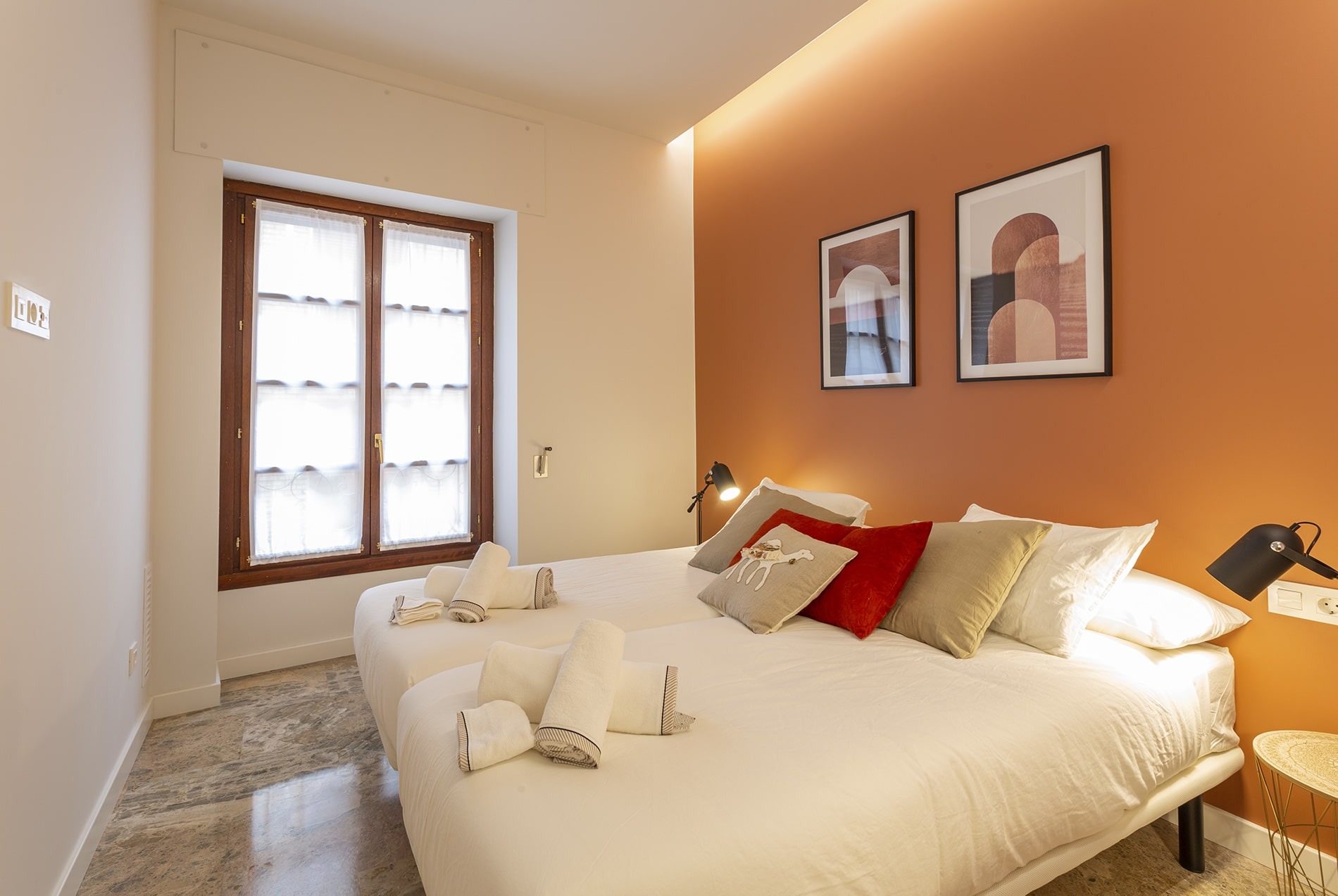 imgi_8_PBGoya_ApartAlfonso_Naranja-1-min